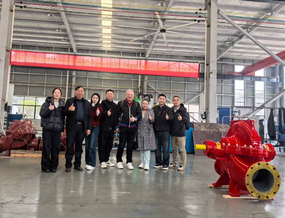 热烈欢迎 Remko Vleesch Dubois 先生, Ulaiwan Vleesch Dubois 女士和张先生莅临我厂参观交流